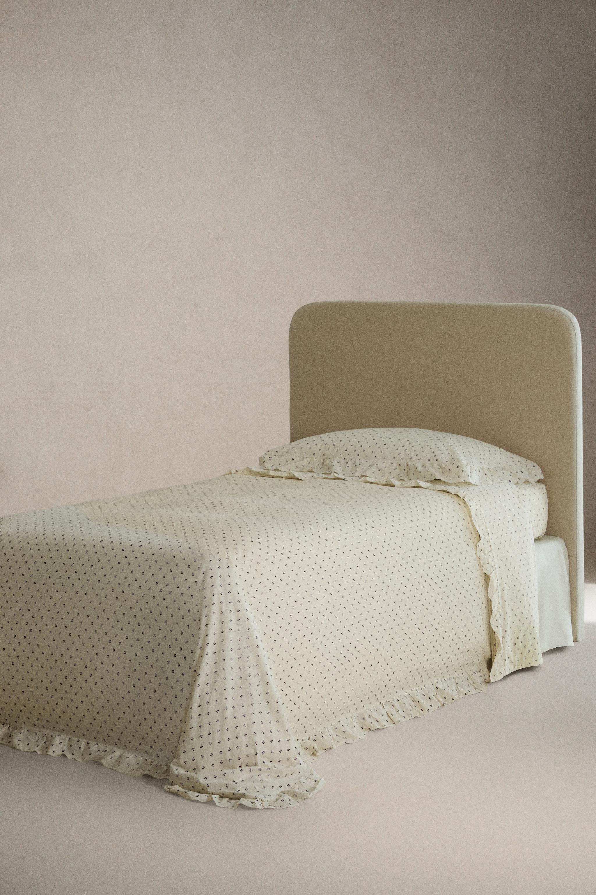 CHILDREN'S FLORAL PRINT FLAT SHEET WITH RUFFLE